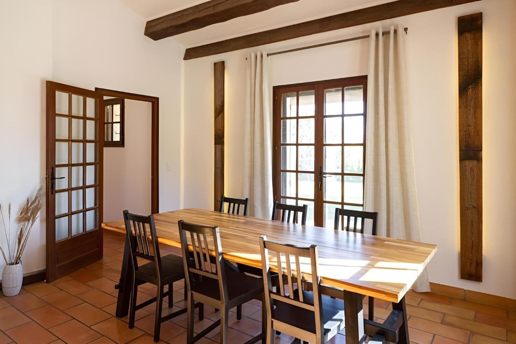 ארל Mas Provencal De 120M2 En Camargue, Avec Piscine Et Parking Inclus, Ideal Pour Des Vacances מראה חיצוני תמונה