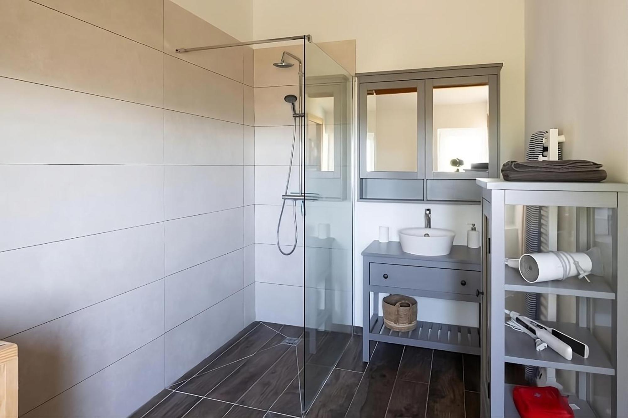 ארל Mas Provencal De 120M2 En Camargue, Avec Piscine Et Parking Inclus, Ideal Pour Des Vacances מראה חיצוני תמונה